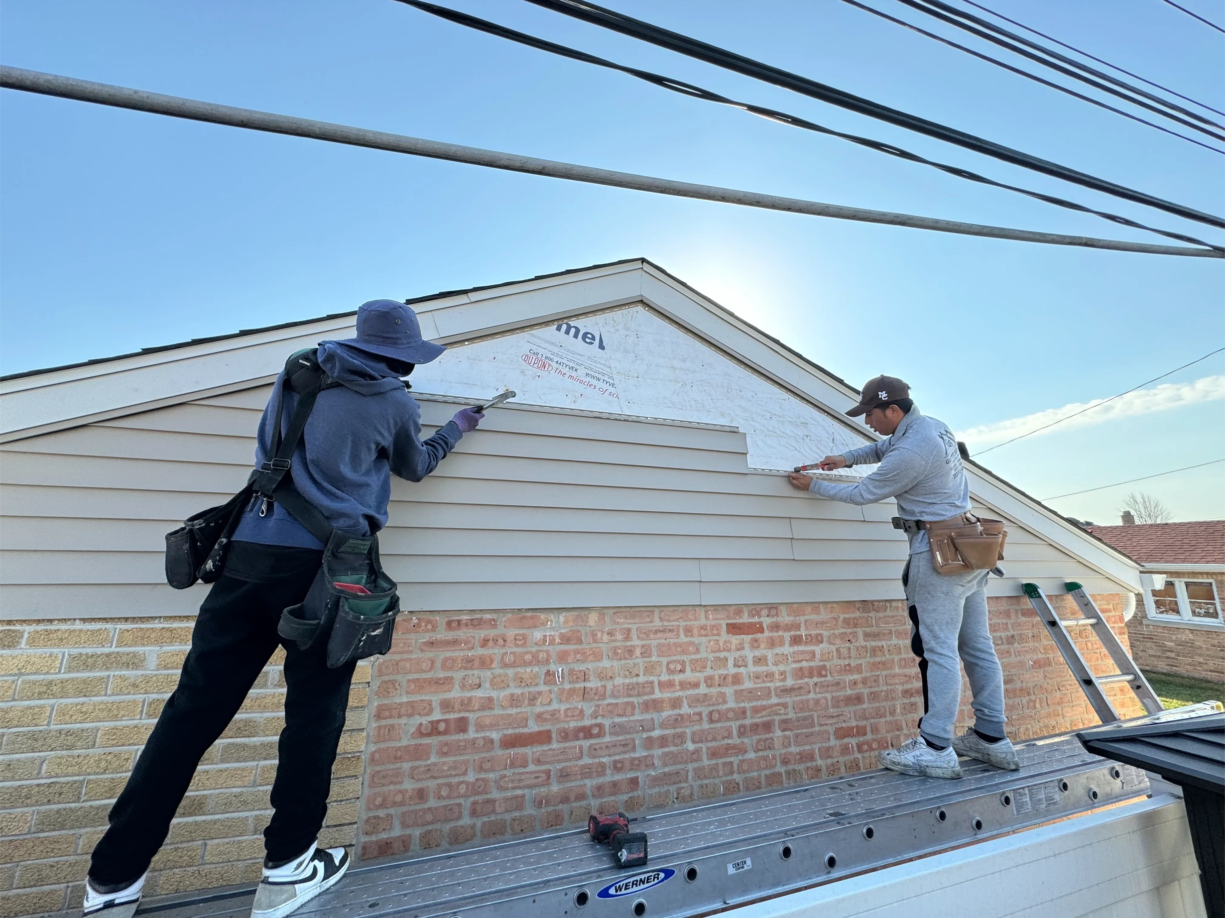 Siding Repair service in chicago illinois - Gutter Santiago