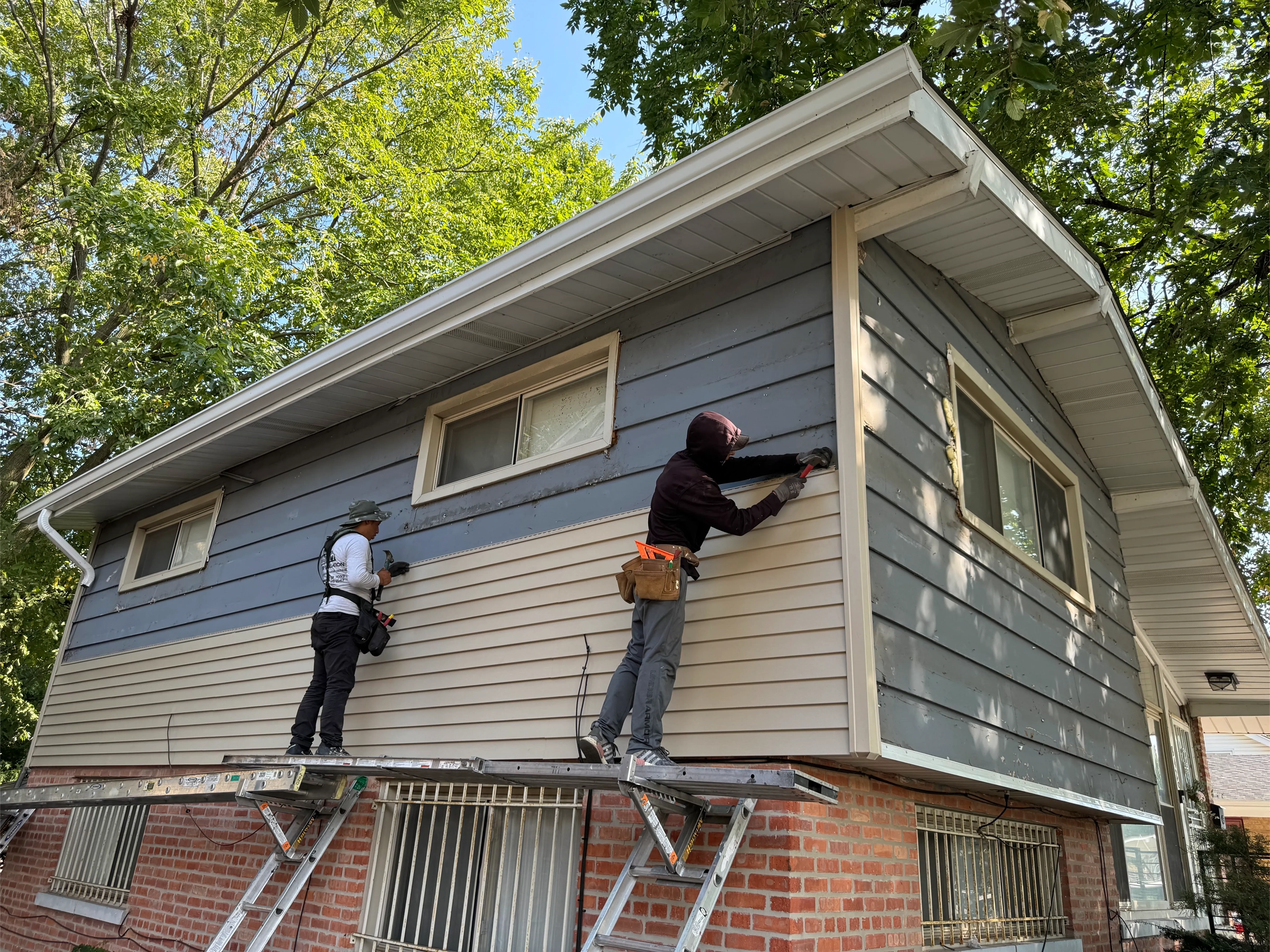 Siding Installation in chicago illinois - Gutter Santiago