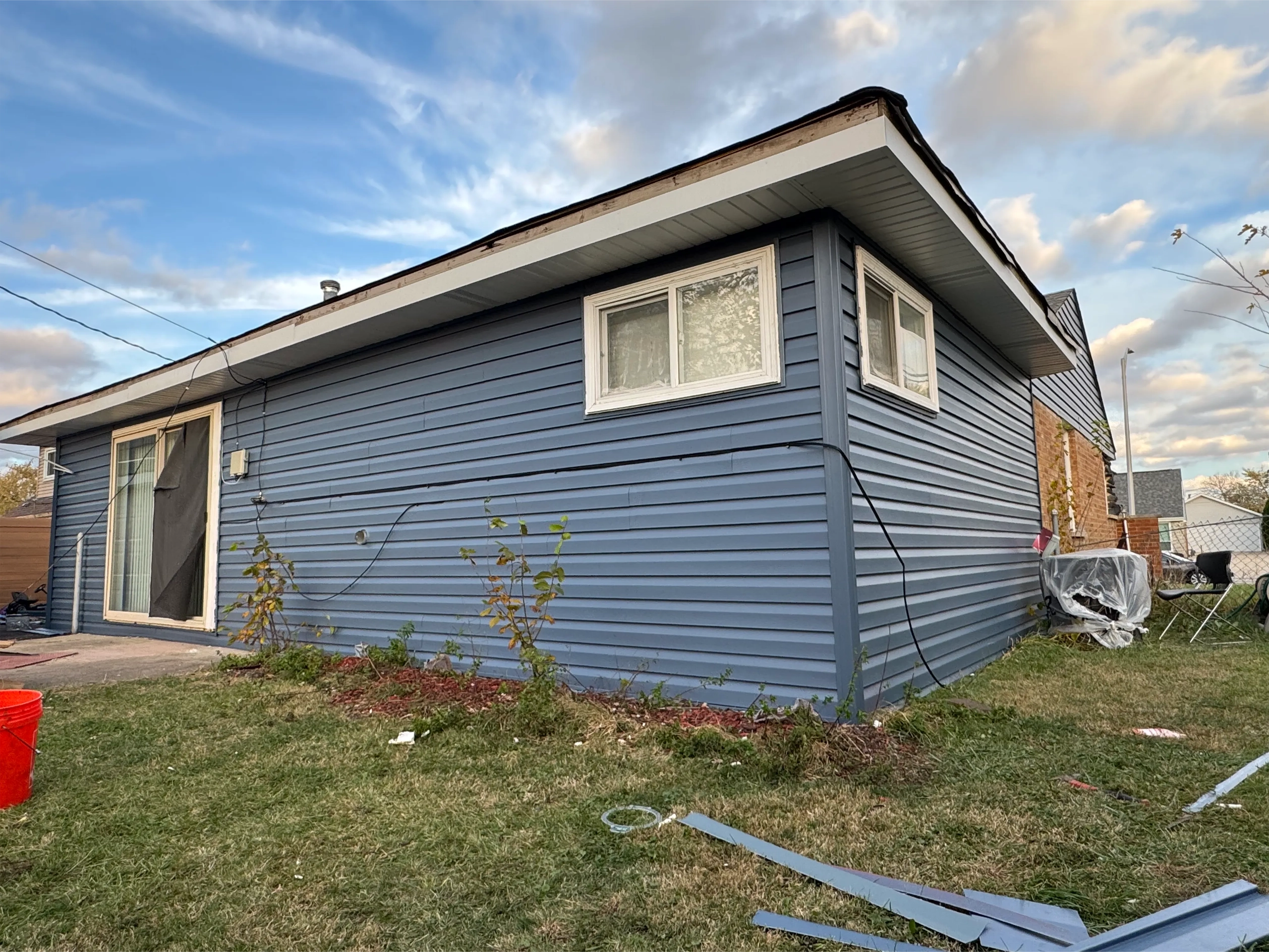 Siding Repair service in chicago illinois - Gutter Santiago